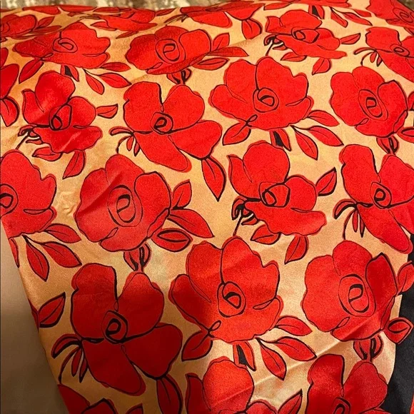 NWT Kate Spade Vibrant Red and Black Floral Scarf 28”+28” aprox - Picture 8 of 8